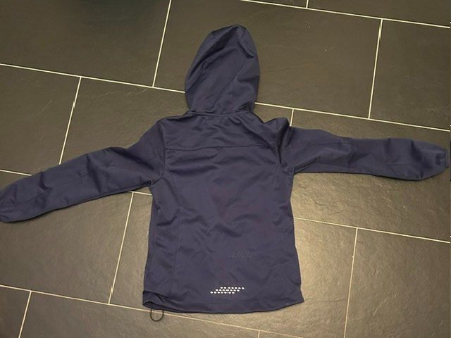 Giacche & Cappotti: Softshell-Jacke - Top Zustand / Grösse 146/152 – Usato da Niederlenz venduto da nad_7g5w 1
