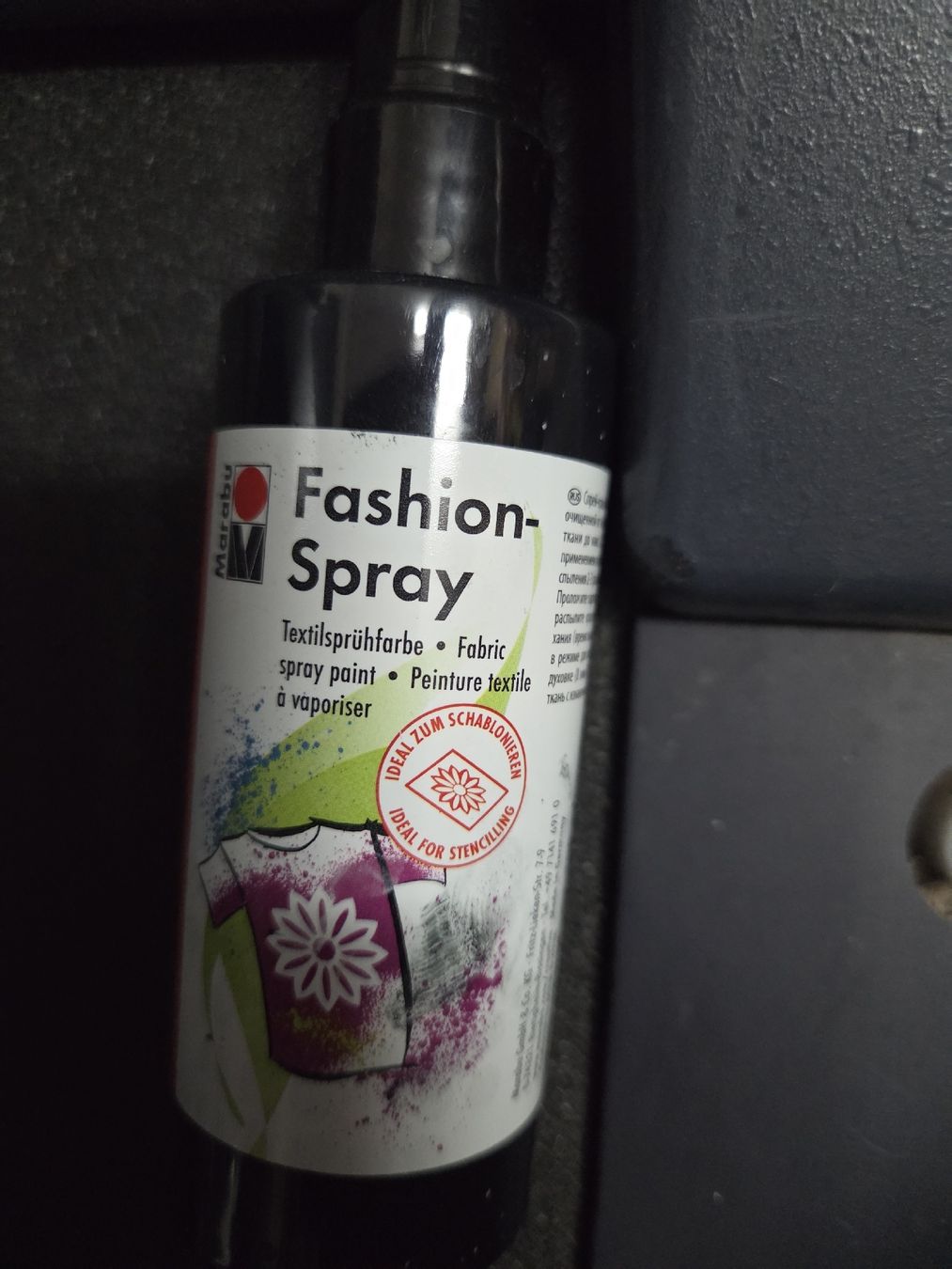 Farben: Fast-on Spray Textilsprühfarbe von JMB  – Gebraucht aus Subingen von DENDLE20