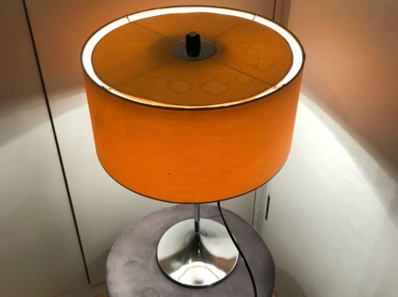 Lampen: WILA -  Chrom Tischlampe Space Age  Tulip – Gebraucht aus Basel von luxrad