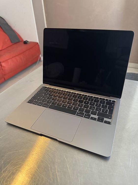 Notebook: Vendo MacBook Air  – Usato da Arbedo venduto da mar_j5xd