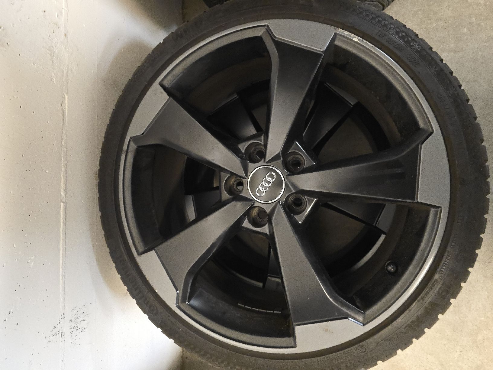Pneumatici & Ruote complete: Audi Rs3 Winterkompletträder Ab 649.- – Usato da Volketswil venduto da true_story 2