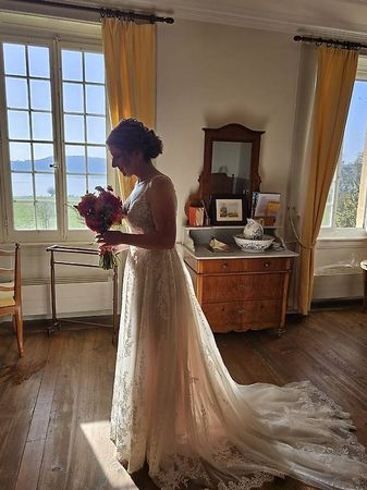 Secondhand: Hochzeitskleid Lillian West: SpitzenLeichtigkeit