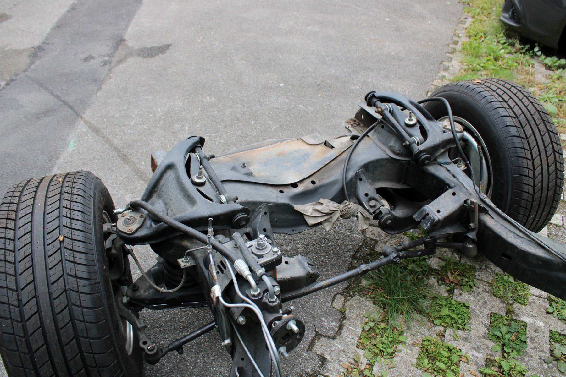 Tutti pezzi di ricambio auto: CORVETTE CHASSIS 1968 – Usato da Ostermundigen venduto da corvette58 1