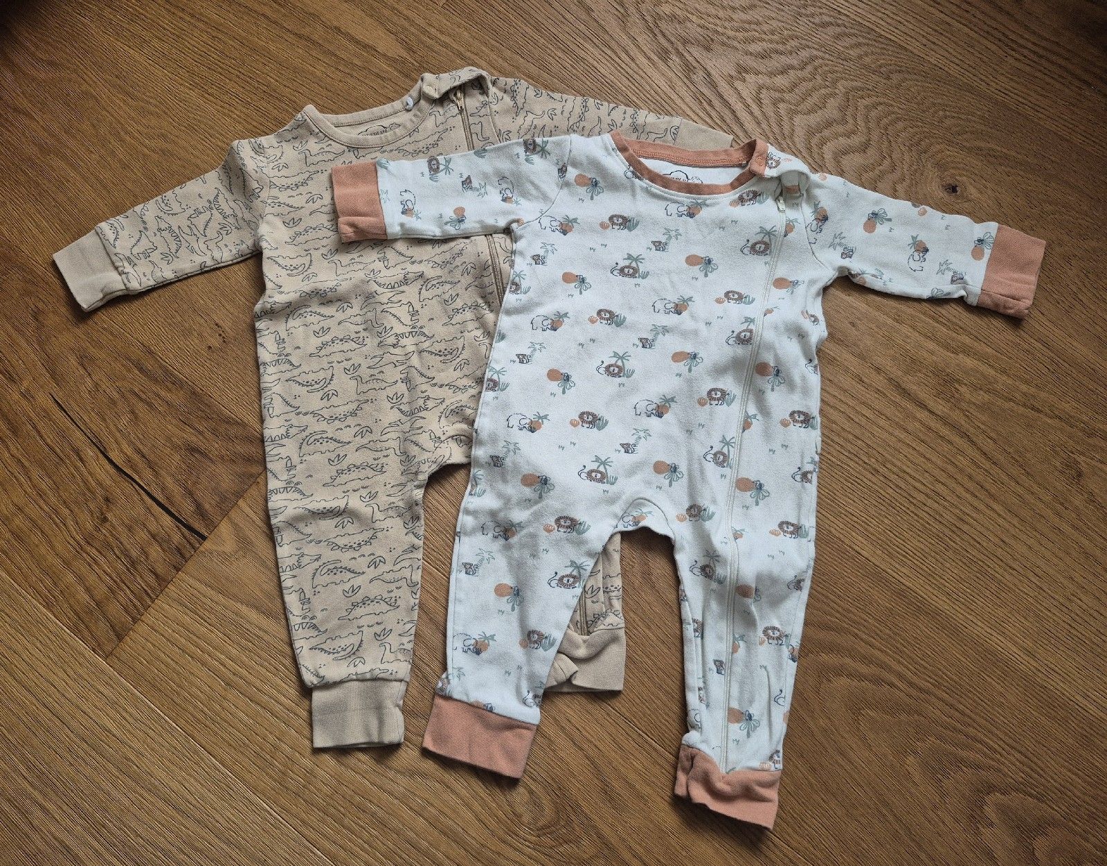 Pyjamas: 5 Pyjamas Grösse 74/80 – D'occasion à Münsingen par Why88 1