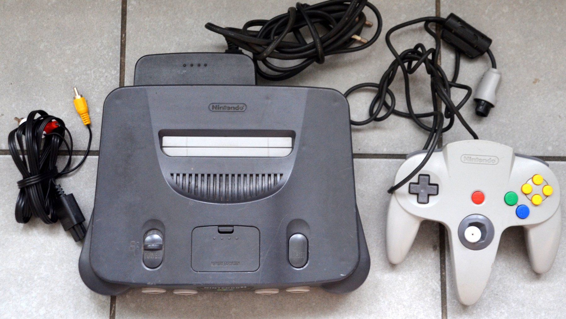 Nintendo Console: Nintendo 64  N64 – Usato da Collonges venduto da arashee