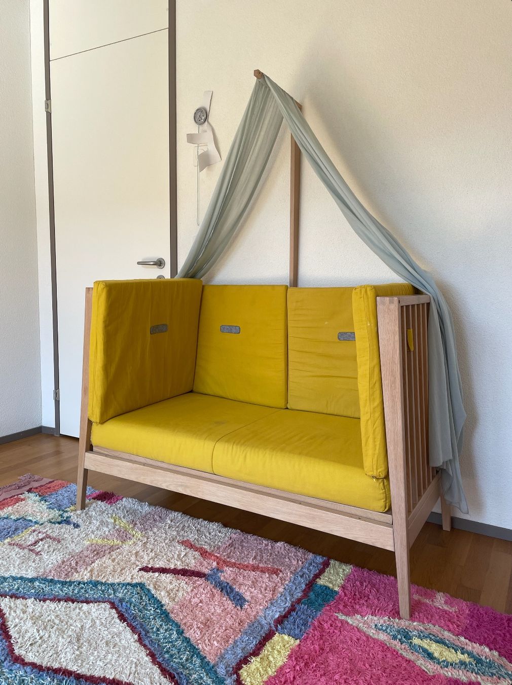 Leander Betten: Leander Linea Babybett Eiche – Gebraucht aus Zürich von Rubine. 1