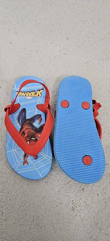 Scarpe per ragazzi: Neue Spiderman Badeschuhe Gr. 26/27 – Usato da Baden venduto da Boomer76 2
