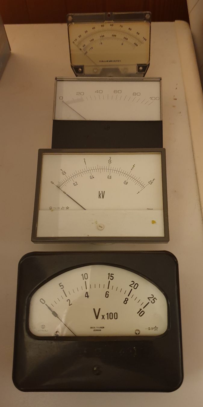 Misurare: 4 Stück Drehspul Instrumente Vintage – Usato da Horw venduto da Arta20000 2