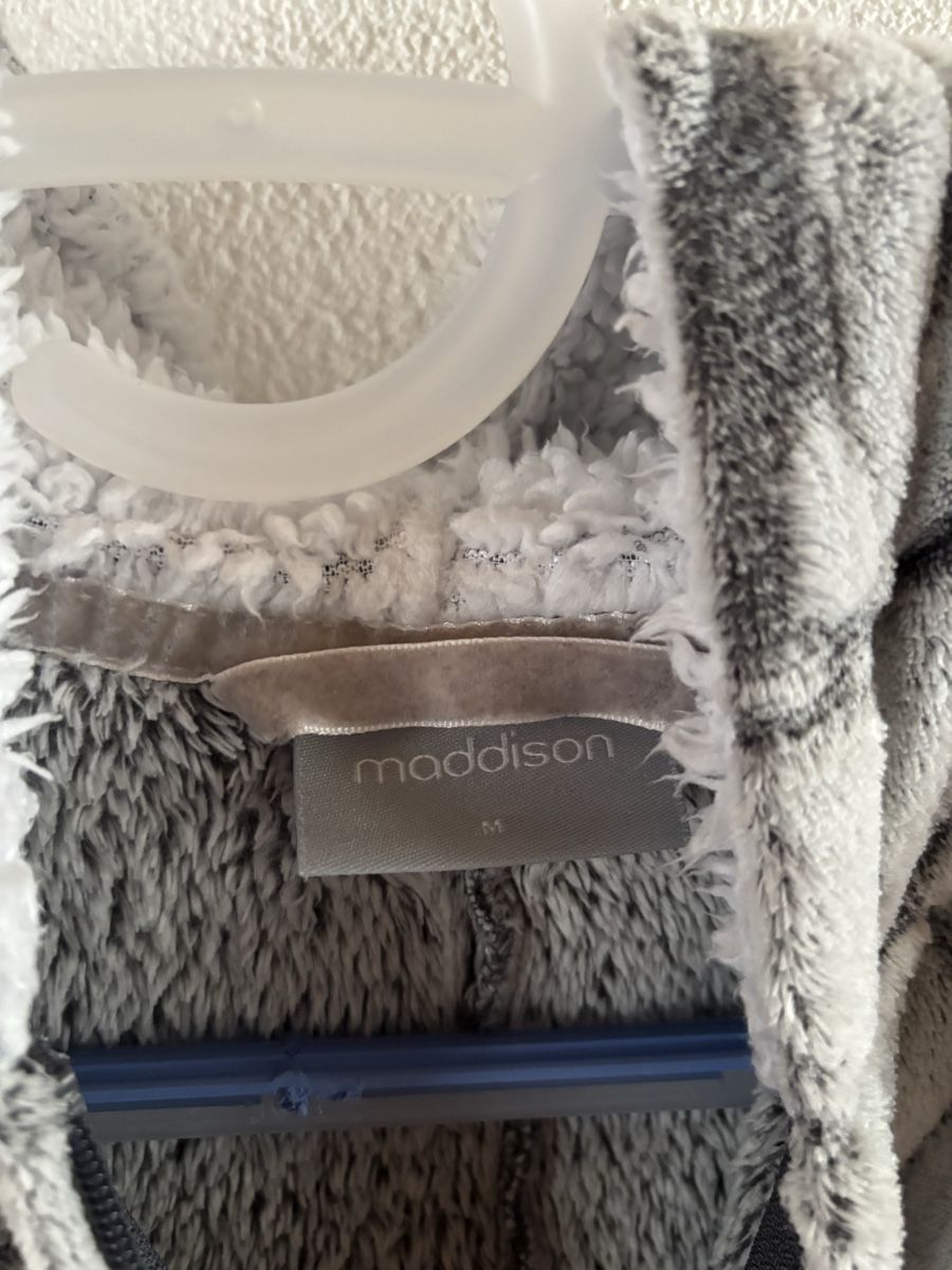 Negligees & Pigiami: Pyjama gris  – Usato da Grandvillard venduto da Elsa.Del 3