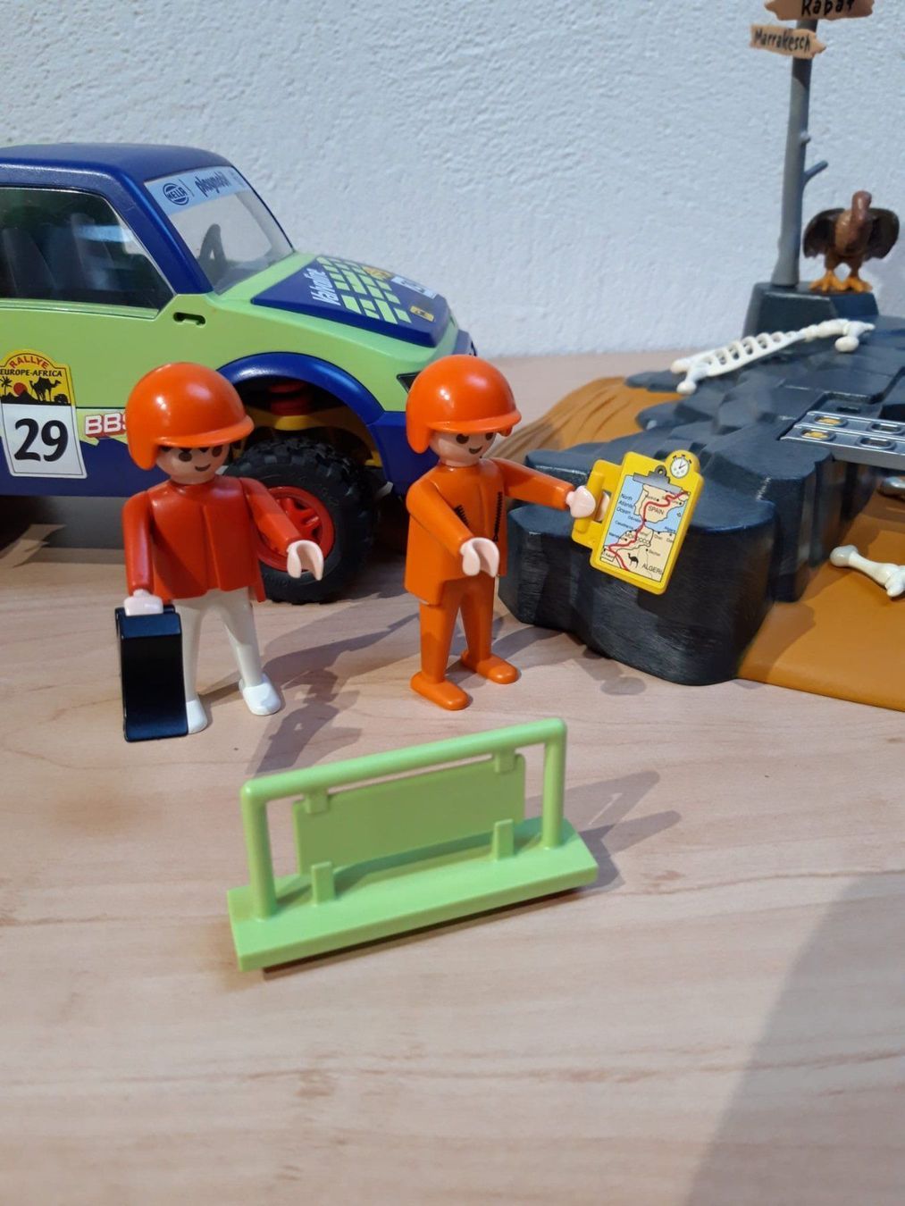 Playmobil Giocattoli: Playmobil Racing Rally mit Wüste – Usato da Altendorf venduto da egi83 3