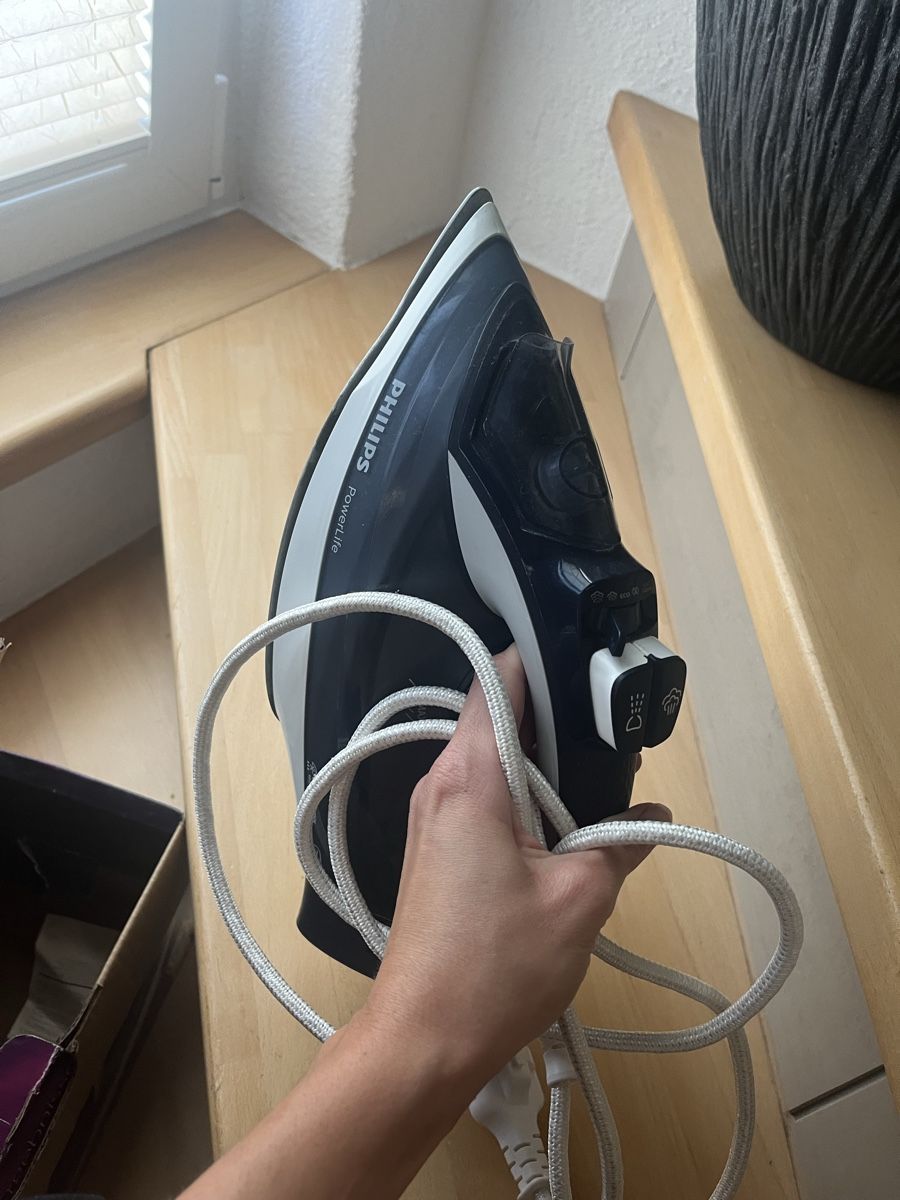 Fers à repasser: Dampfbügeleisen PHILIPS PowerLife – D'occasion à Schaffhausen par juf_98r9