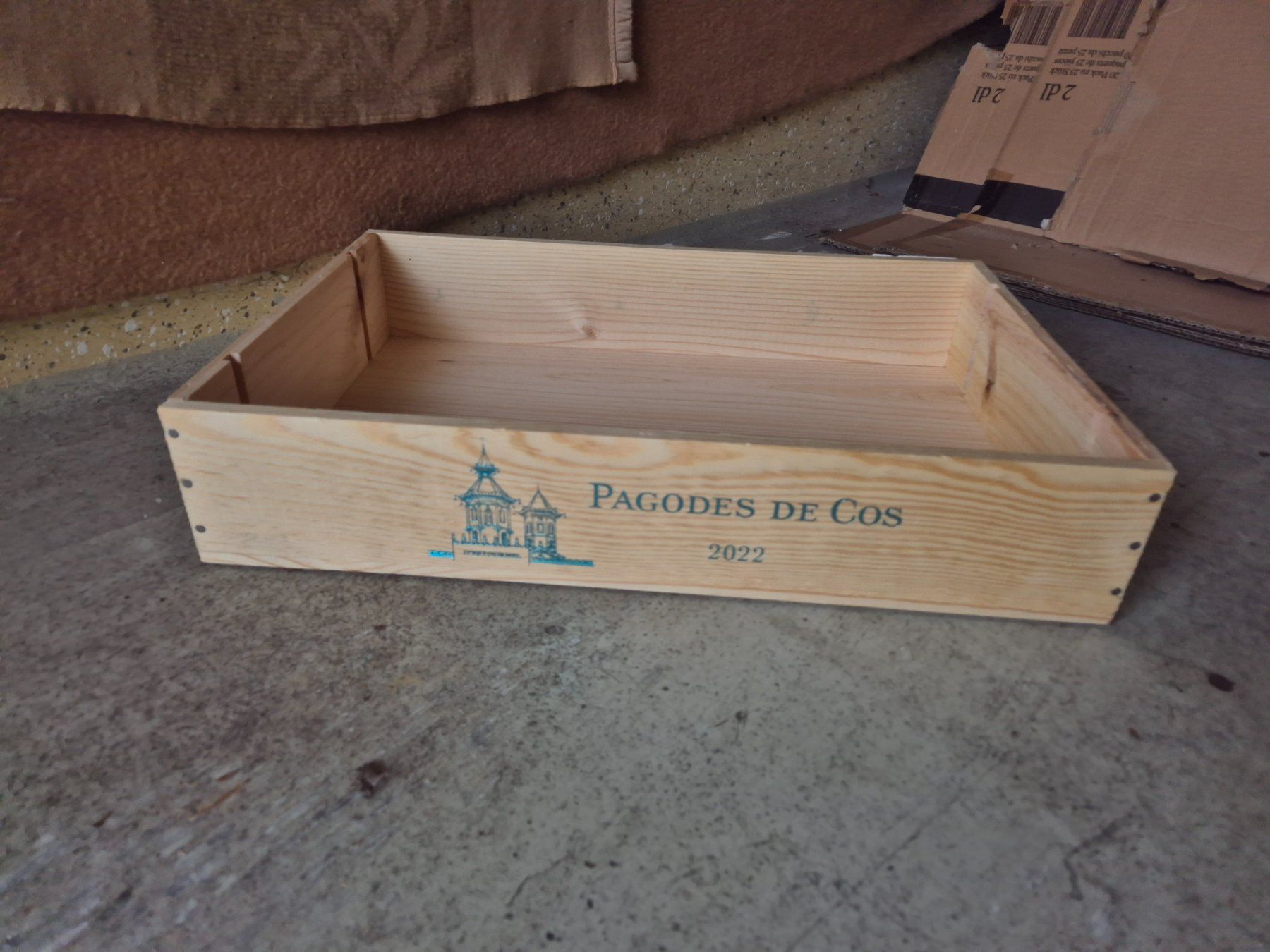 Sonstiges: Weinkiste 6er leer 50x33x10cm – Gebraucht aus Bowil von Basima 1