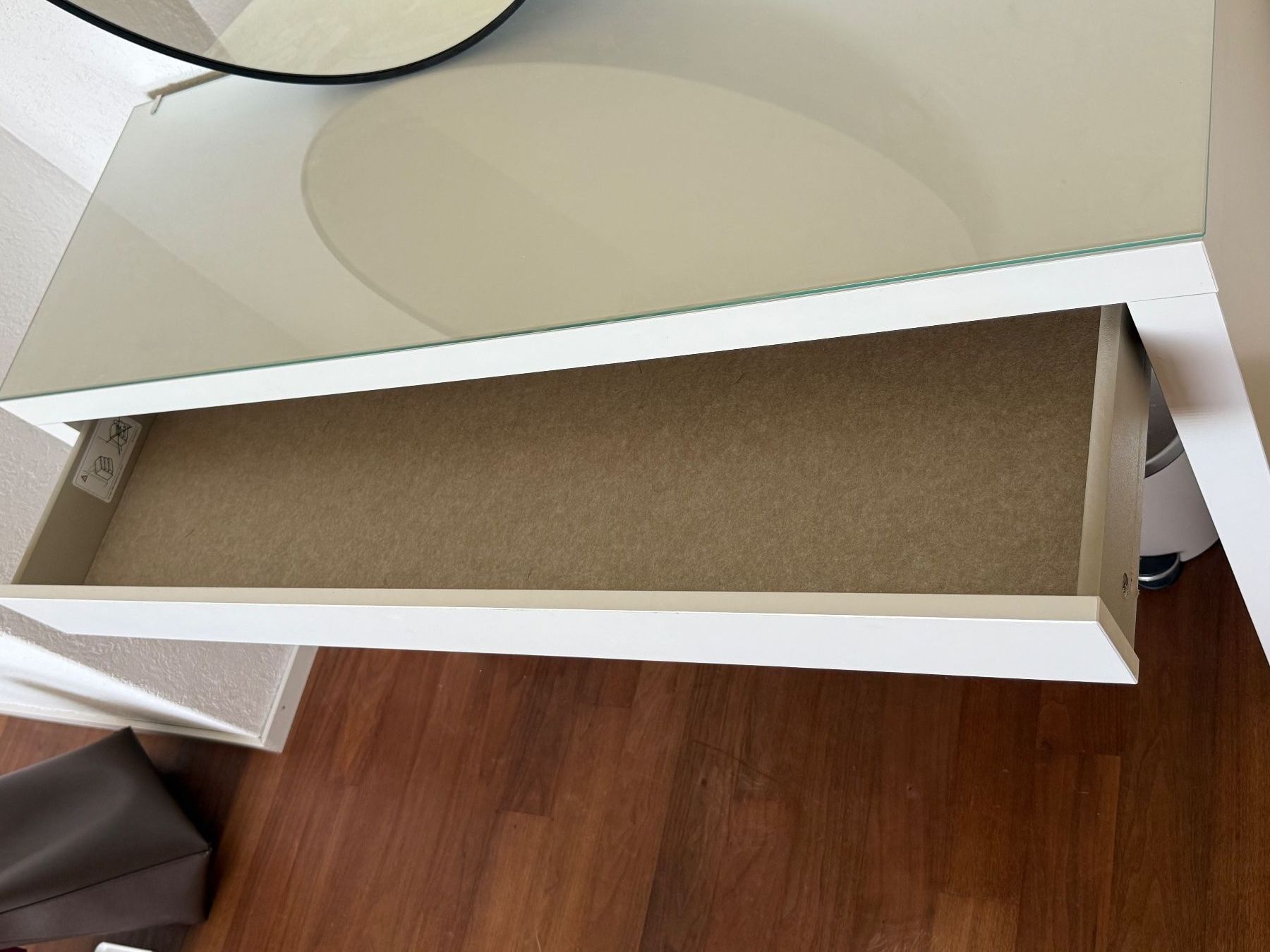 Ikea Tavoli da trucco: Schminktisch mit Spiegel – Usato da Fehraltorf venduto da viv_8nfb 2