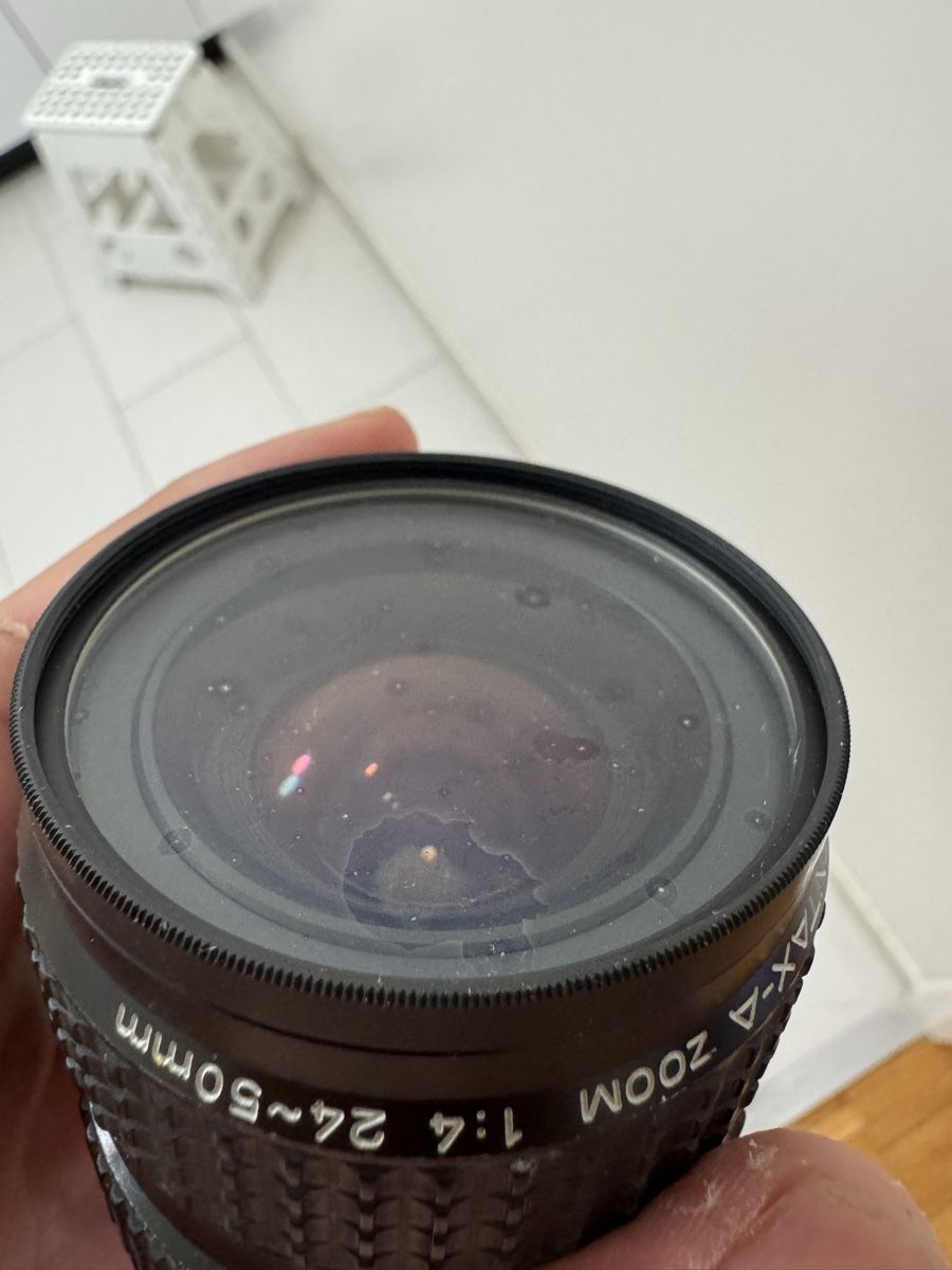 Pentax Kamera: Pentax MG + 2 Objektiv – Defekt aus Nyon von loris305 8
