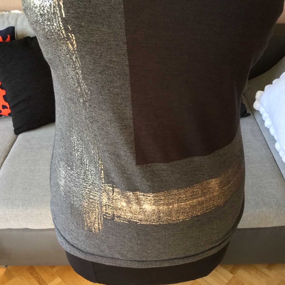 Top: MIKOKO top S-M 🩶 – Usato da Fribourg venduto da ficelle_de_luge 1