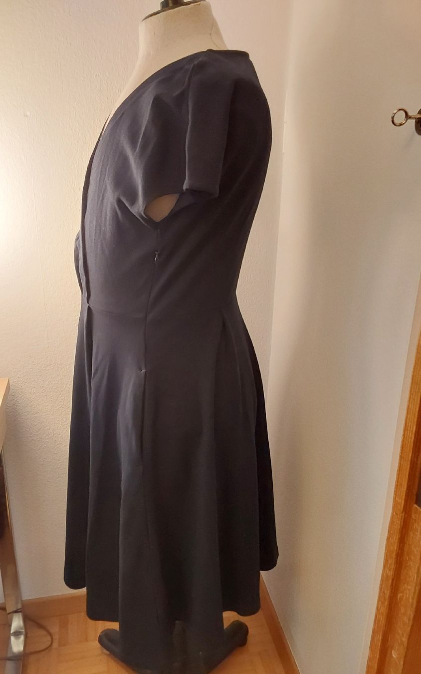 Hessnatur Vestiti: Kleid 36 dunkelblau hessnatur – Usato da Köniz venduto da scopello12 2