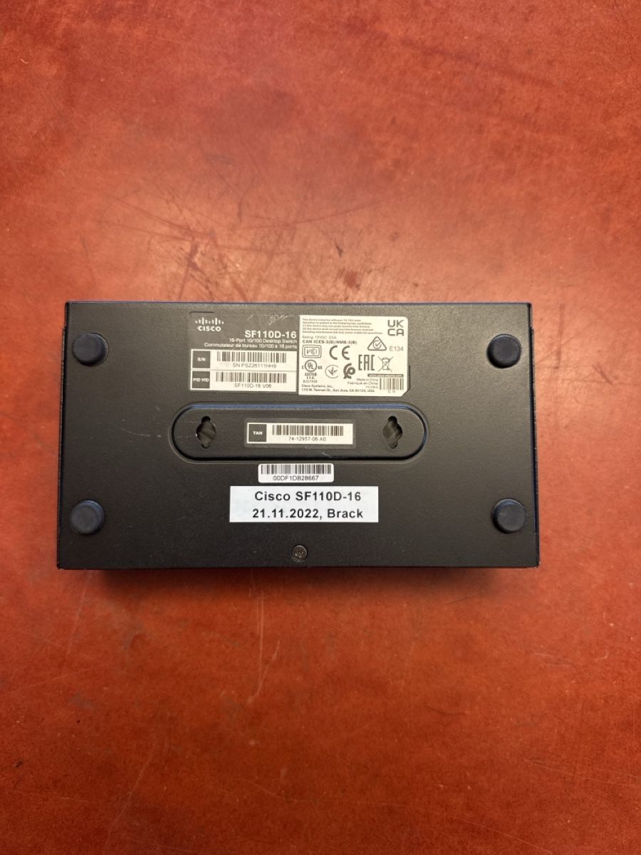 Cisco Hub & Switch: Cisco SF110D-16 16-Port 10/100 Switch - Excellent Condition – Usato da Gebenstorf venduto da Jay.link 1