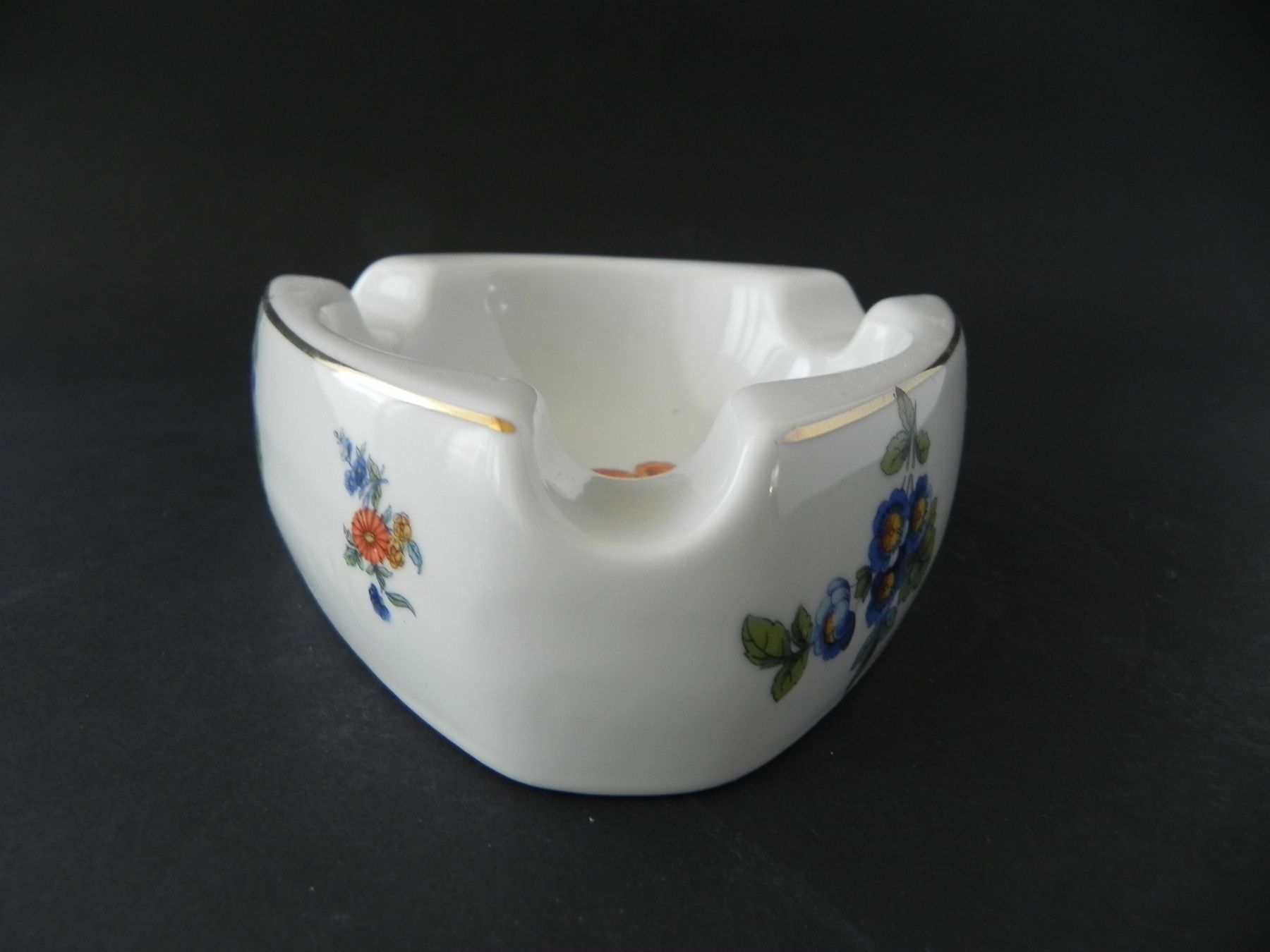Portacenere: Antiker Aschenbecher von Langenthal 1945 – Usato da Zürich venduto da LodgE-21 2