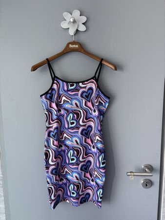 Robe à bretelles imprimé coeurs multicolore taille 11-12 ans