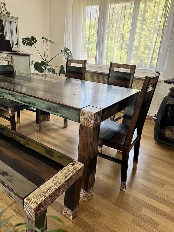 Set de table et chaises: Esstisch mit Stühle und Bank  – D'occasion à Balsthal par Kalii1