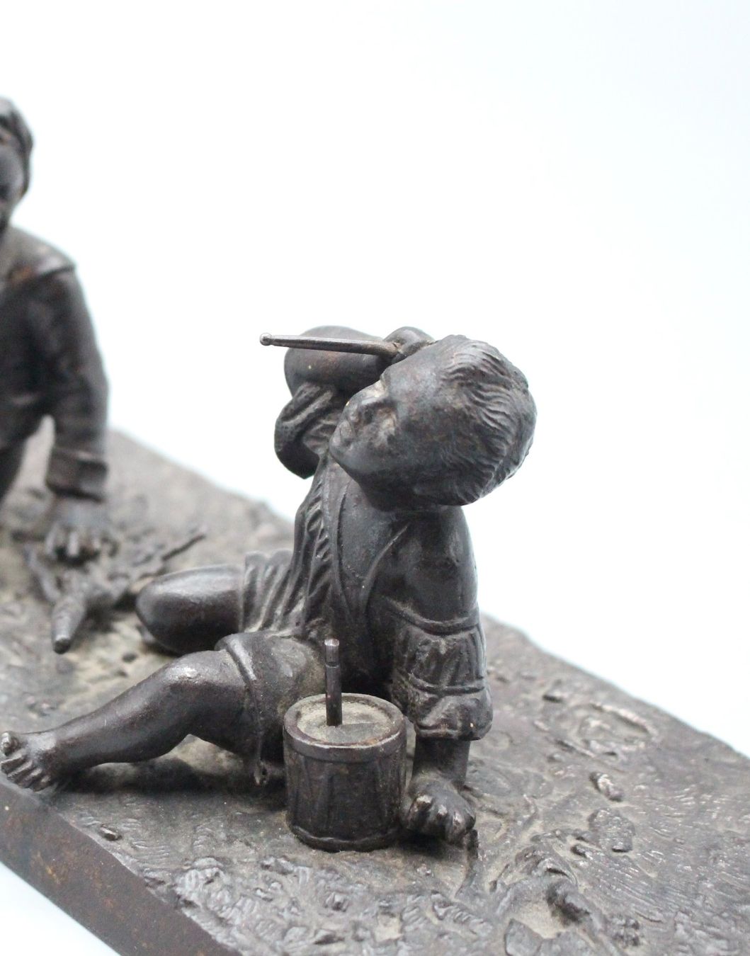 Sculture & Statue: Zwei spielende Kinder antik Figuren – Usato da Bruettisellen venduto da Collector_Store 4