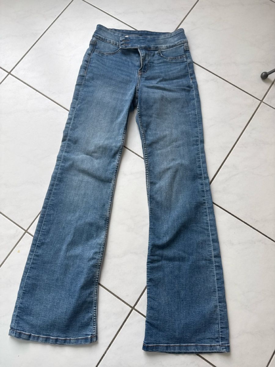 Jeans: Jeans Gr 36 – Usato da Zell ZH venduto da Guffos