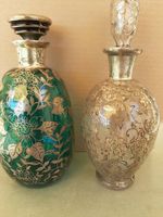 Antike Vasen 2 St. mit Silber belegte Ornamente