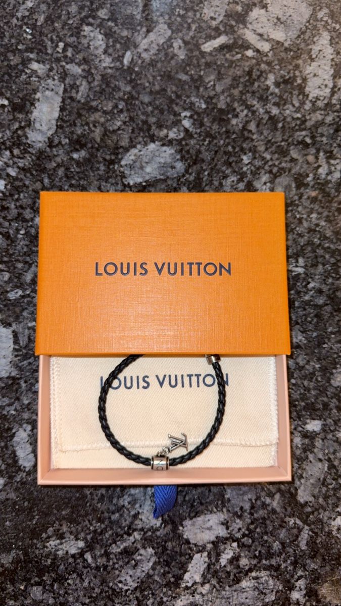 Louis Vuitton Armbänder & -reifen: Louis Vuitton Armband Herren – Neu (gemäss Beschreibung) aus Erlinsbach SO von _stjepi_