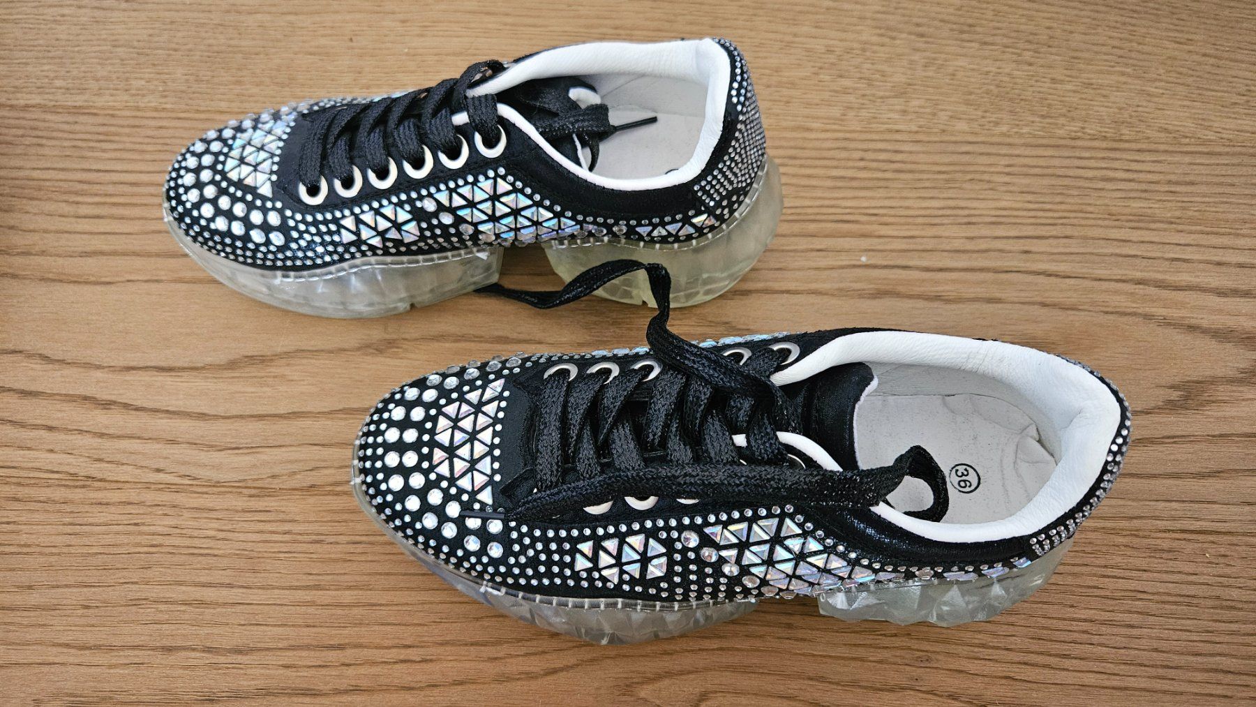 Scarpe da donna: Scarpe borchiate n.36 – Usato da Melano venduto da H-Sara 2