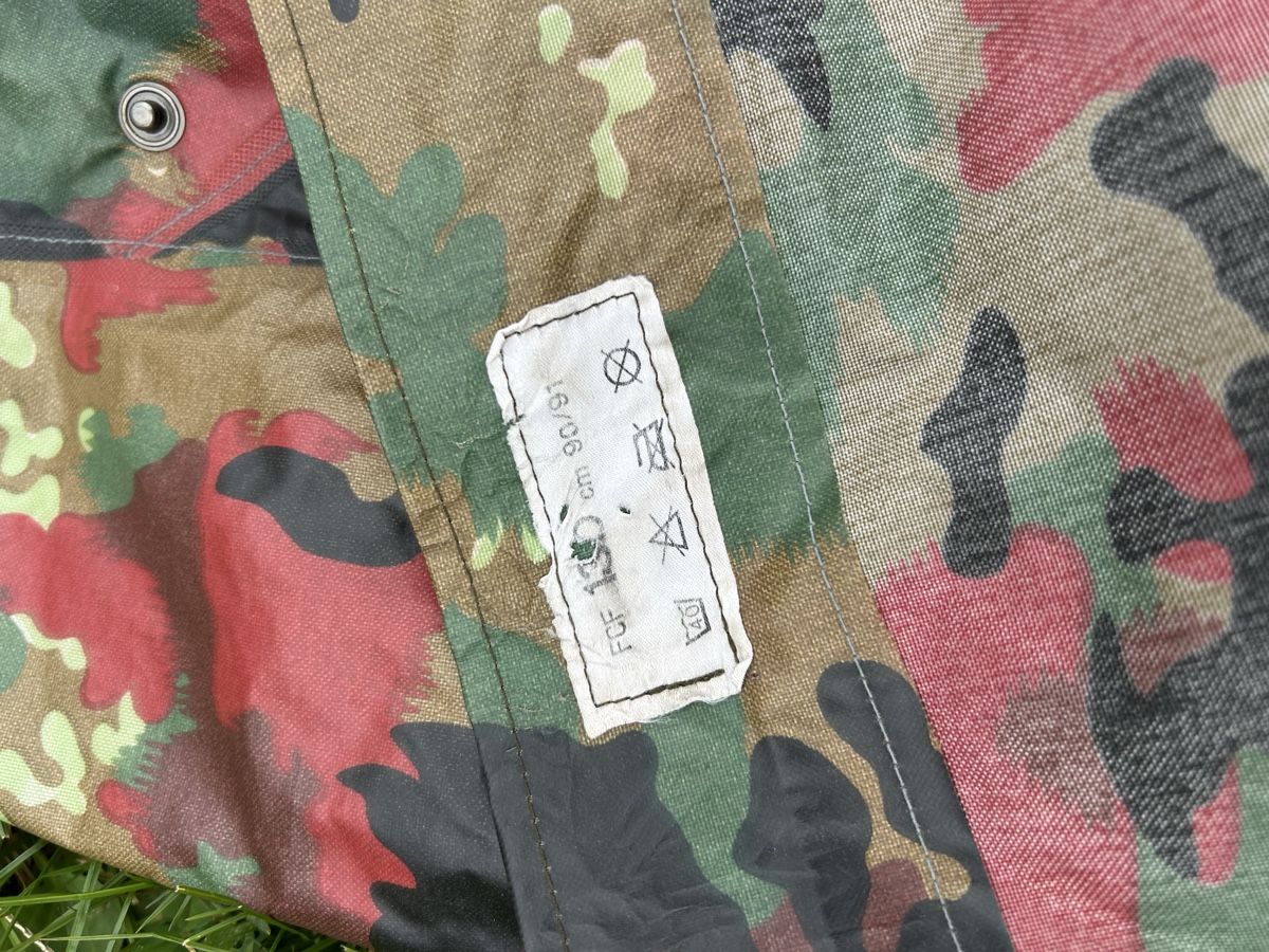 Giacche: 1990 Swiss army Parka  – Usato da La Sagne NE venduto da Matlasape 3