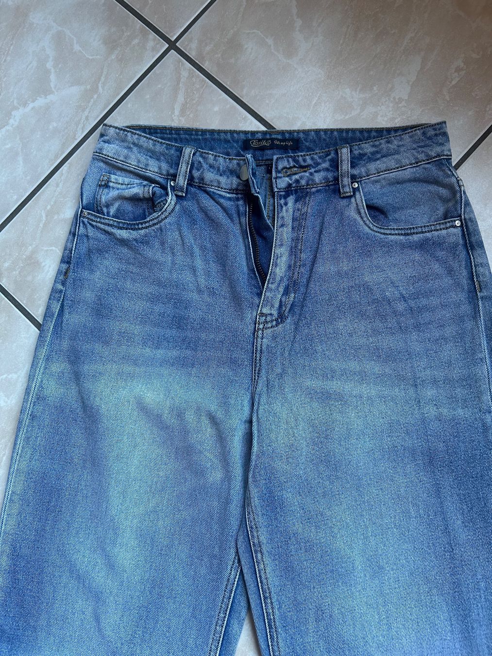Jeans: Jeans Toxik – Usato da Courrendlin venduto da loko2910 1