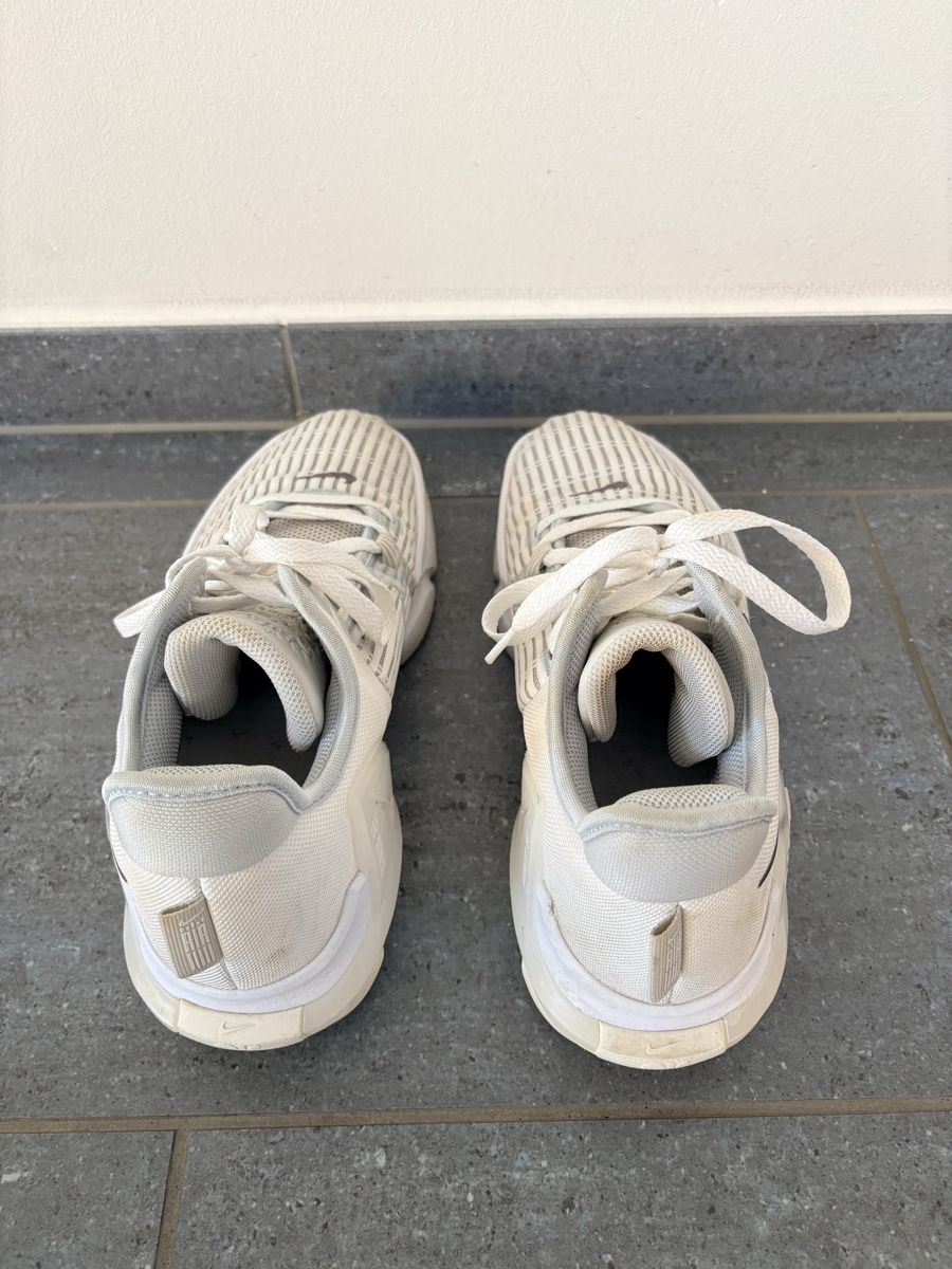 Nike Herrenschuhe: Nike Air Schuhe US 9.5 – Gebraucht aus Seengen von Matrix2020 4