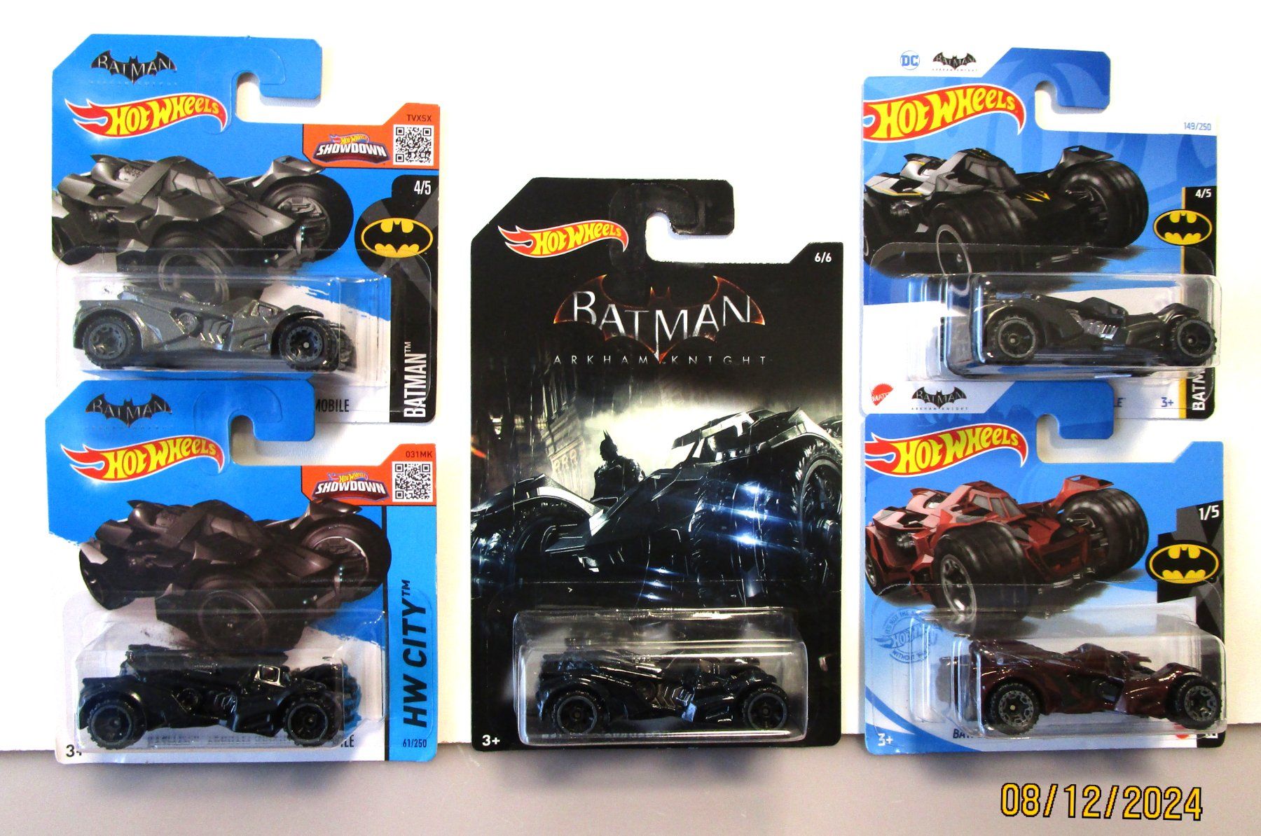 Hot Wheels Modellini d'auto: 5 HOT WHEELS BATMAN ARKHAM KNIGHT BATMOBILE – Nuovo e nell'imballaggio originale da Chêne-Bourg venduto da breno56