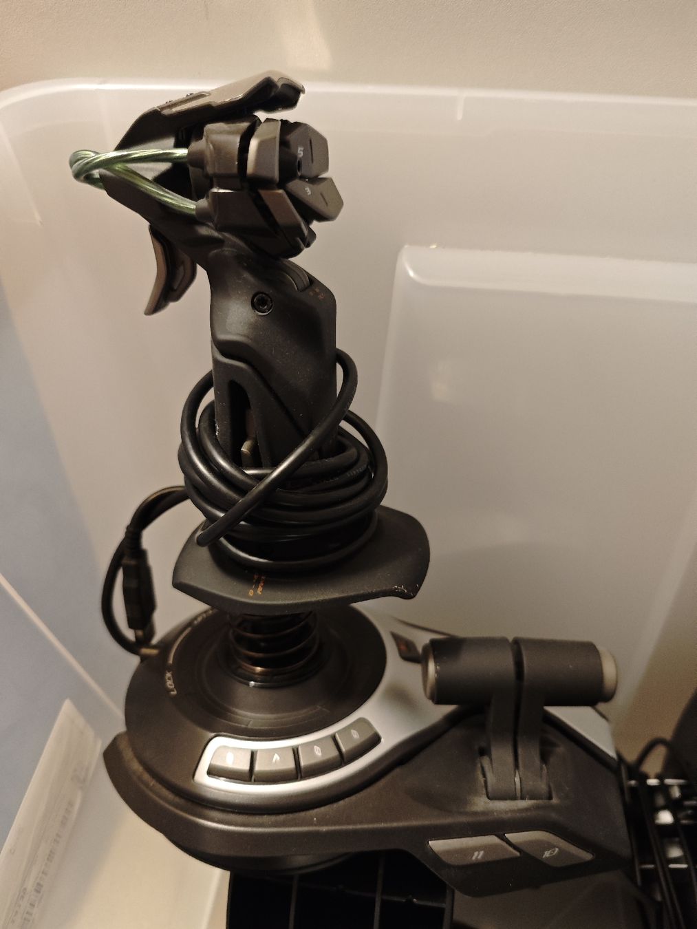 Thrustmaster Controller: Joystick Thrustmaster T.Flight und Lenkrad Hama Thunder V5 – Gebraucht aus Ehrendingen von Xagahf 3