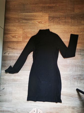 Schwarzes kleid, Grösse M, Rollkragen, Top Zustand