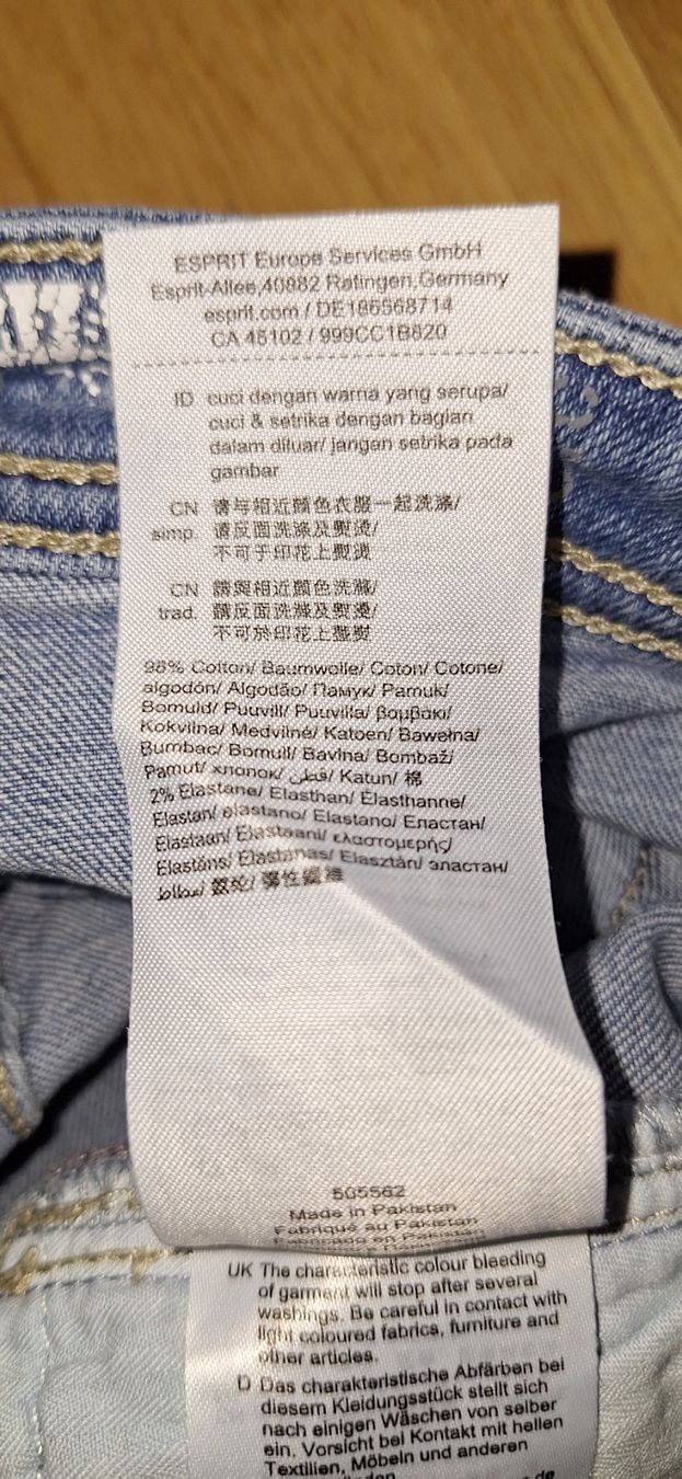 Esprit Jeans: Esprit, jeans clair – Neu (gemäss Beschreibung) aus Lussery-Villars von pousinete02 5