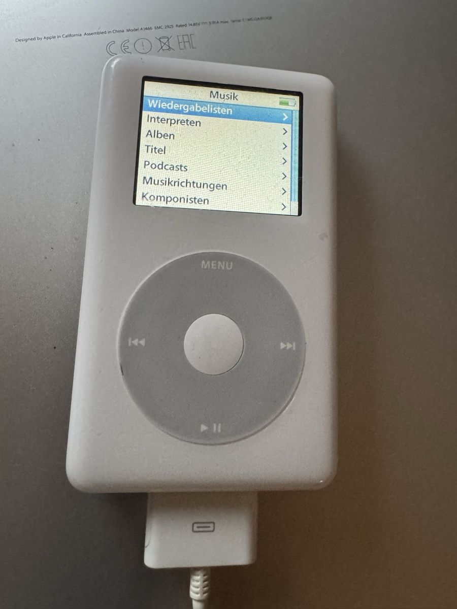 Apple Lettore multimediale portatile: iPod Classic 4 génération 20 Go Blanc Excellent État  – Usato da Biel/Bienne venduto da Baol1
