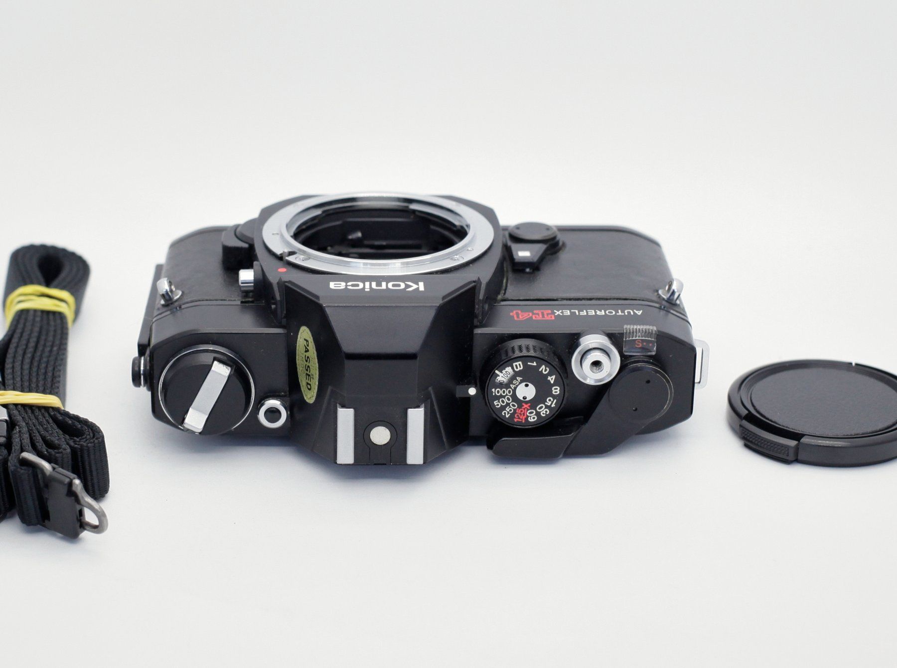 Konica Fotocamera: Konica Autoreflex T4 Body ab Service – Usato da Birsfelden venduto da Foti-Virus 2