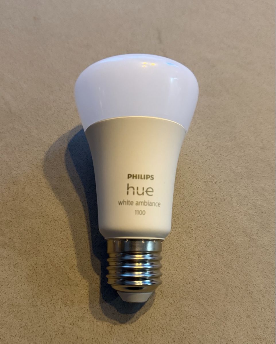 Philips Lampade: Philips Hue White Ambiance E27 – Usato da Agno venduto da Jo_333