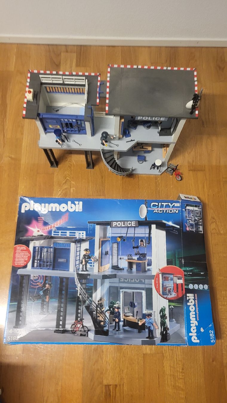 Playmobil Spielzeuge: Playmobil Polizei Hauptquartier mit Gefängnis – Gebraucht aus Kriens von Salsita 4