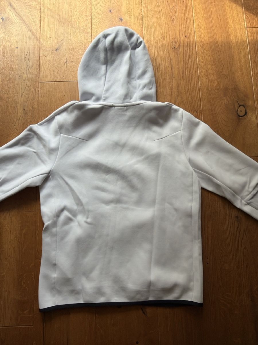 Nike Completi, tute sportive e funzionali: Nike Tech Fleece Trainingsanzug Grösse M  – Usato da Widnau venduto da schetti12 2