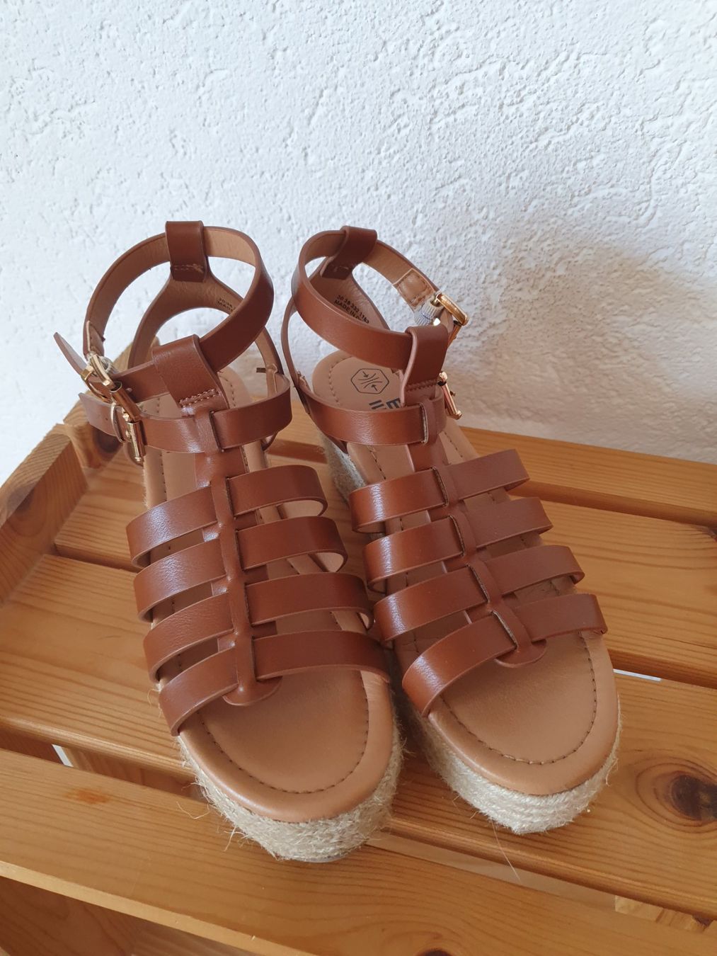 Scarpe da donna: Sandales marron taille 36 – Usato da Courroux venduto da sv235