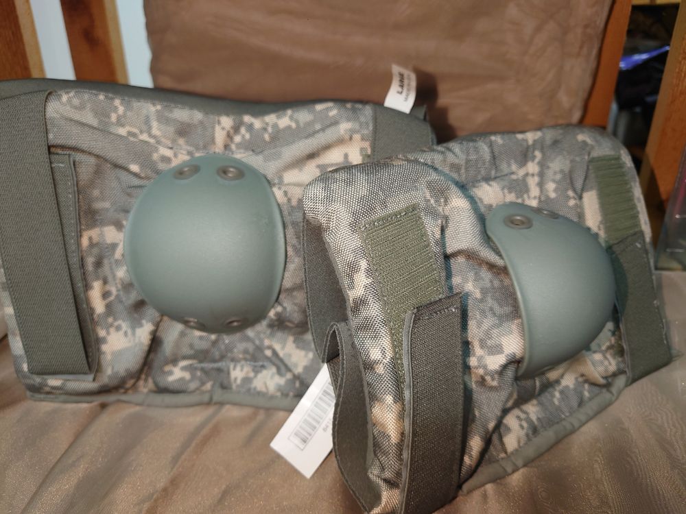 US-Militär Knie- & Ellbogenschoner-Set | ACU, 4-teilig | Verstellbar, Aus Hartplastik
