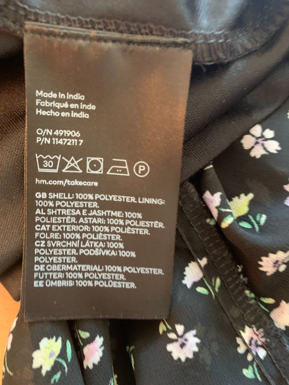 H&M Vestiti: H&M Damen Kleid, Gr. M, Schwarz – Usato da Worb venduto da farben20zauber 8