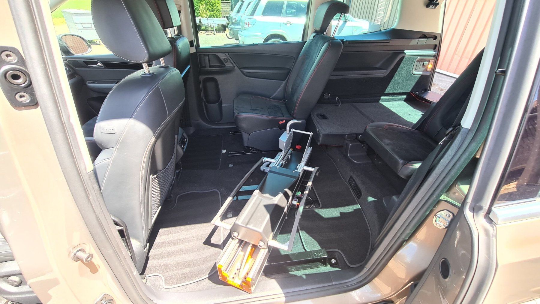 Seat Autos: Seat Alhambra adaptée – D'occasion à Presinge par alienor_24 8