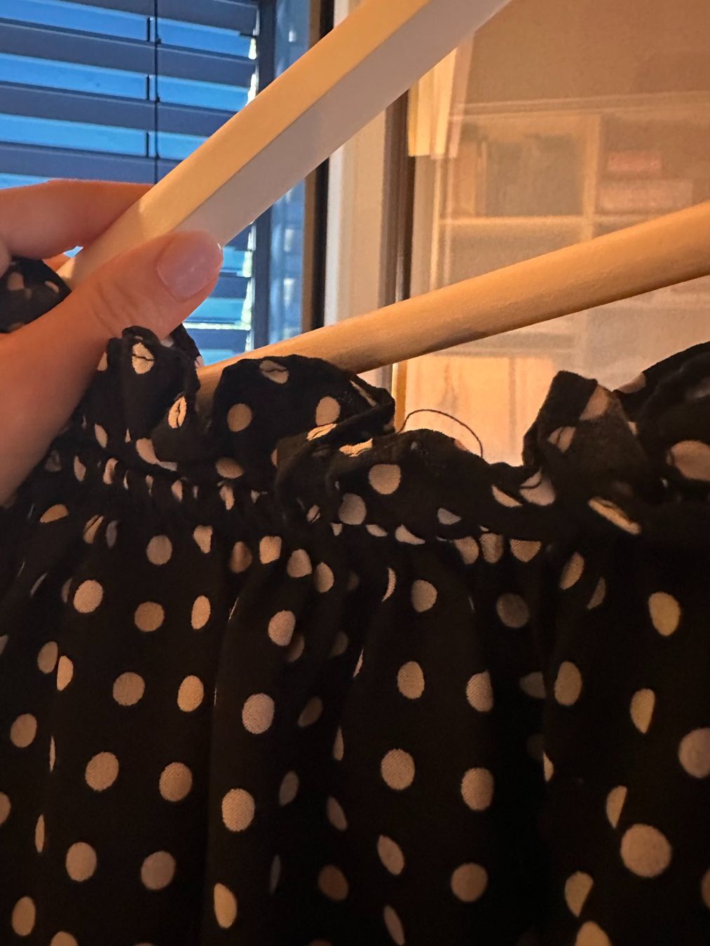 Tops: One-Shoulder Sommer-Bluse mit Pünktchen, Carmen-Stil – Neu (gemäss Beschreibung) aus Zürich von BettinaMarie2308 4