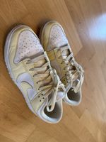 Nike dunk low hellgelb