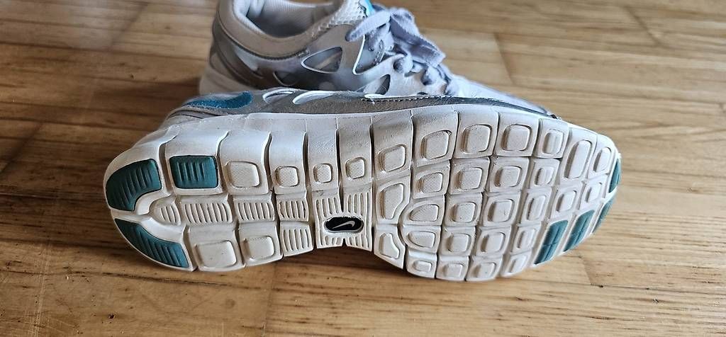Nike Herrenschuhe: Nike free run 2, Grösse 39 – Gebraucht aus Eriswil von mar_8hwh 2