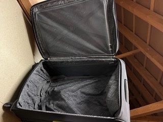 Reisekoffer: Reisekoffer schwarz mit 4 Rädern – Gebraucht aus Zürich von acinom01 3