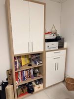 Komplettes Büro Mobiliar mit Stuhl